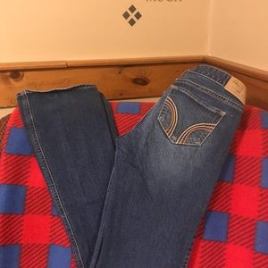 Hollister jeans 5R  w 27    L33